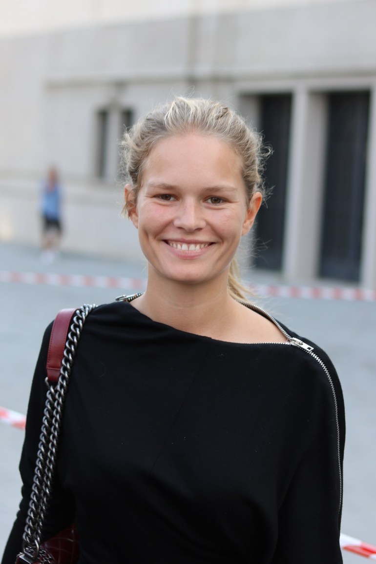 a_anna ewers versace (4)